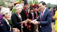 Festival Long Tong Chiem Hoa