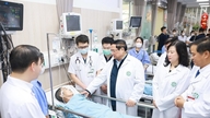 المسؤولية والفخر اللذان يتمتع بهما العاملون في مهنة الطب.