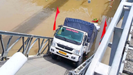 Cần Thơ: Sập cầu trên tỉnh lộ khiến giao thông bị gián đoạn