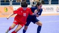 Vietnams kvindelige futsallandshold 1-2 Thailand (halvleg): Vietnams futsallandshold står over for vanskeligheder