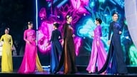 Do Trinh Hoai Nam intègre l'inspiration des peintures de pierres précieuses Yen Bai dans l'ao dai (robe traditionnelle vietnamienne).