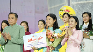 Il team "Il nome d'oro dello zio Ho" ha vinto il primo premio al concorso di eleganza Ao Dai di Ho Chi Minh City del 2026.