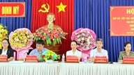 ຜູ້​ສະ​ໝັກ​ຮັບ​ເລືອກ​ຕັ້ງ​ສະ​ພາ​ແຫ່ງ​ຊາດ​ໄດ້​ພົບ​ປະ​ກັບ​ຜູ້​ມີ​ສິດ​ເລືອກ​ຕັ້ງ​ຢູ່​ຕາ​ແສງ Định Mỹ, Thoại Sơn, Vĩnh Trạch, ແລະ Phú Hòa.