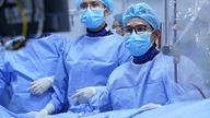 Intervensi tepat waktu menyelamatkan nyawa pasien dengan oklusi arteri basilar kritis.