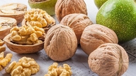 What should middle-aged people with liver disease eat and avoid to recover quickly?