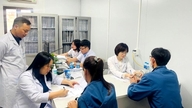 Muitas pessoas fazem exames para detectar parasitas.