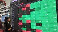 Индекс VN-Index показал впечатляющие результаты на открытии сессии, но к концу торгов потерял темп.