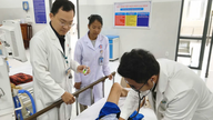 Medical treatment administered by helicopter saves tourist who suffered stroke in Con Dao.