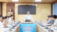 ການທົບທວນການພັດທະນາພື້ນຖານໂຄງລ່າງໂທລະຄົມມະນາຄົມໃນເຂດອຸດສາຫະກຳ.