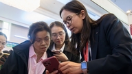 Jakým způsobem špičkové čínské univerzity, jako je Tsinghua, Peking a Fudan, nabírají vietnamské studenty?