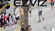 Ein Mann erlitt auf dem Fußballfeld einen Schlaganfall, hatte aber Glück, als ein Arzt mit seinem Kind im Arm vorbeikam.