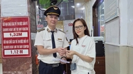Temukan dan kembalikan barang-barang yang hilang kepada penumpang di kereta SE19.