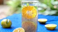5 receitas de água detox com sementes de chia