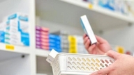 Le ministère de la Santé exige de garantir l'approvisionnement en médicaments nécessaires aux examens et aux traitements médicaux.