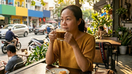การดื่มกาแฟในช่วงบ่ายแก่ๆ: ทำไมบางคนถึงนอนไม่หลับ ในขณะที่บางคนนอนหลับได้ดี?