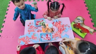 Opfordre 3-4-årige børn til at gå i skole oftere.