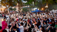 Livekonserten «Peaceful Hanoi» sprer kunstneriske verdier i hjertet av gågaten.