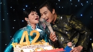 Ngoc Huyen fejrer 42 år i faget med Vo Minh Lam, Vu Luan og Binh Tinh.
