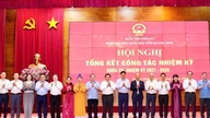 O vice-presidente da Assembleia Nacional, Vu Hong Thanh, participou da conferência que fez um balanço dos trabalhos da 15ª legislatura da Delegação Provincial de Deputados da Assembleia Nacional de Quang Ninh.
