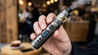 Samtidig brug af både e-cigaretter og traditionelle cigaretter: Øger risikoen for lungekræft fire gange.