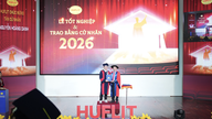 การเดินทางที่ "เต็มไปด้วยพายุ" และบทกวีที่อธิการบดีมหาวิทยาลัย HUFLIT แต่งขึ้นเพื่อมอบให้แก่บัณฑิตใหม่