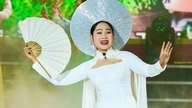 Ansioitunut taiteilija Hong Tuoi on omistanut elämänsä perinteiselle vietnamilaiselle oopperalle (cheo).