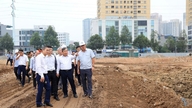 Hanoi: Fremskyndelse af fremskridt med 2 presserende projekter til oversvømmelseskontrol og vandforsyning for To Lich-floden.