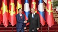 Il membro permanente della Segreteria Tran Cam Tu ha avuto un colloquio con il membro permanente della Segreteria del Comitato Centrale del Partito Rivoluzionario del Popolo Lao.