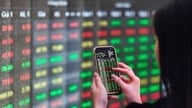 شهدت أسواق الأسهم انتعاشاً في أبريل/نيسان بفضل أنباء عن رفع التصنيف الائتماني.