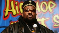"Hiphop-pionjären" Afrika Bambaataa går bort.