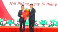 Kammerat Le Ngoc Chau er sekretær for Hai Phong Citys partikomité.