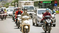 อุณหภูมิสูงเกิน 40 องศาเซลเซียส โดยมีความร้อนจัดแผ่กระจายไปทั่วหลายพื้นที่