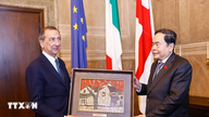 Formanden for Nationalforsamlingen, Tran Thanh Man, modtager borgmesteren i Milanos.