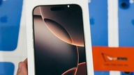 في أي شهر سيشهد هاتفا iPhone 15 Pro Max و iPhone 16 Pro Max أكبر انخفاض في الأسعار؟