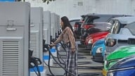 Ханой: На новых строительных площадках под зарядные станции необходимо отводить 30% парковочных мест.