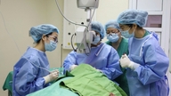 Transplantasi kornea pertama dilakukan di Quang Ninh.