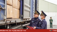 Pegawai kastam bertugas sepanjang cuti bagi memastikan kelancaran pelepasan barang.