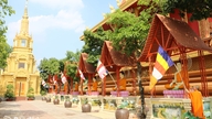 Khmer-folket fejrer deres traditionelle nytår, Chol Chnam Thmay.