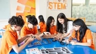Las escuelas "transforman" las máquinas generadoras de ChatGPT en asistentes de aprendizaje.