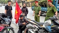 Afdelingerne Ha Giang 1 og Ha Giang 2 intensiverer propagandaen og inspektionen af ​​turisttransport på motorcykel.