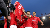 O que aconteceria se um clube rebaixado da Premier League se classificasse para a Liga dos Campeões na próxima temporada?