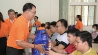 Jogi tanácsadás a Tay Ninh Tartományi Vakok Egyesületének tagjai számára.