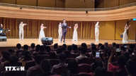 O evento musical "Joining Hands", da banda Trinh Cong Son, chega a Singapura.