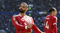 Van Dijk mencetak gol pada menit ke-100 saat Liverpool menghancurkan Everton.