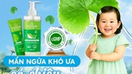 Did you know that bathing and shampooing your baby in the summer is both refreshing and gentle, and helps care for their skin?