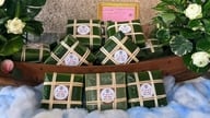 Negentig teams strijden om het inpakken van banh chung (traditionele Vietnamese rijstkoekjes) om aan koning Hung Vuong, de nationale voorvader, aan te bieden op de herdenkingsdag van zijn sterfdag.
