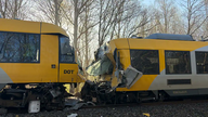 Tog støder frontalt sammen i Danmark, mange kvæstede.