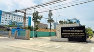 Presentazione di una proposta al Comitato popolare di Ho Chi Minh City per l'approvazione del trasferimento di università e strutture mediche nella periferia della città.