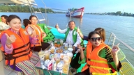 សម្រាប់ថ្ងៃឈប់សម្រាកថ្ងៃទី ៣០ ខែមេសា តំបន់ទេសចរណ៍នៅ Can Tho កំពុងផ្តល់ជូននូវការផ្សព្វផ្សាយ និងការបញ្ចុះតម្លៃដ៏គួរឱ្យទាក់ទាញ។