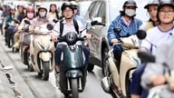 Jakie przygotowania podejmuje Hanoi w związku z zakazem używania motocykli napędzanych benzyną?